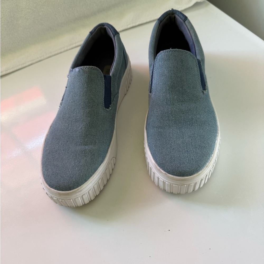 Nine West Blue-Chambray Slip-On Sneakers❗️